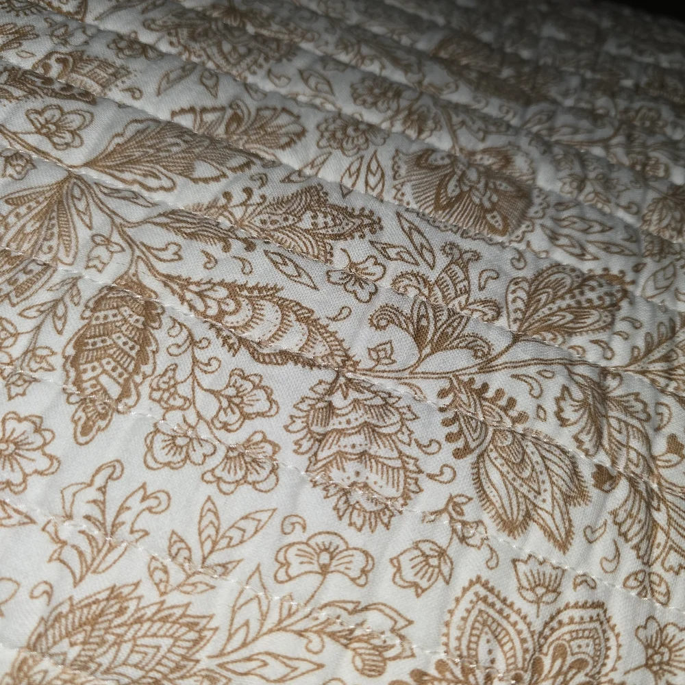 Threshold Cotton Floral Paisley Cream & Brown Quilt Size Full/Queen